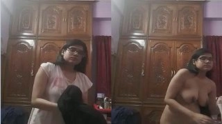 Desi Girl Wearing Cloths