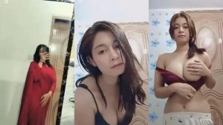Sexy Desi Girl Shows Boobs