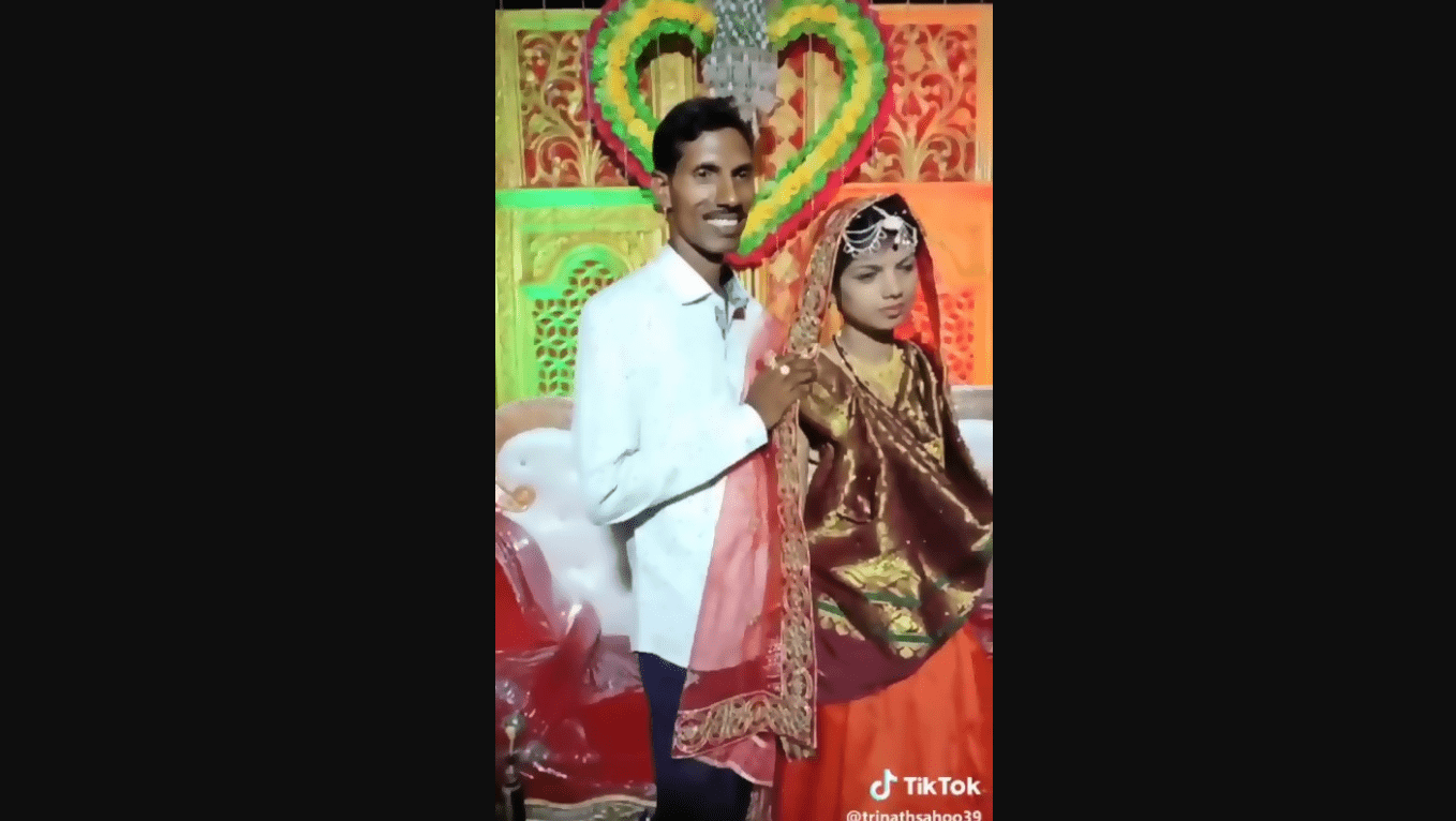 Newly Married Desi Girl Fully Nude Fucked By Husband On Suhagraat Video