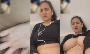 Horny Desi Girl Fingering