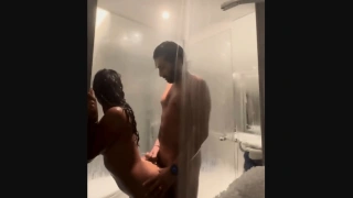 Desi Girlfriend Fucked By Bf in Shower