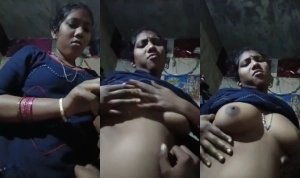 Desi Village Wife Boobs Pressing
