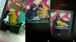 Pakistani Girl Fucking in Restaurant Desi Sex MMS