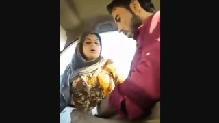 Pakistani Wife Cheating and Sex with Another Man in Car