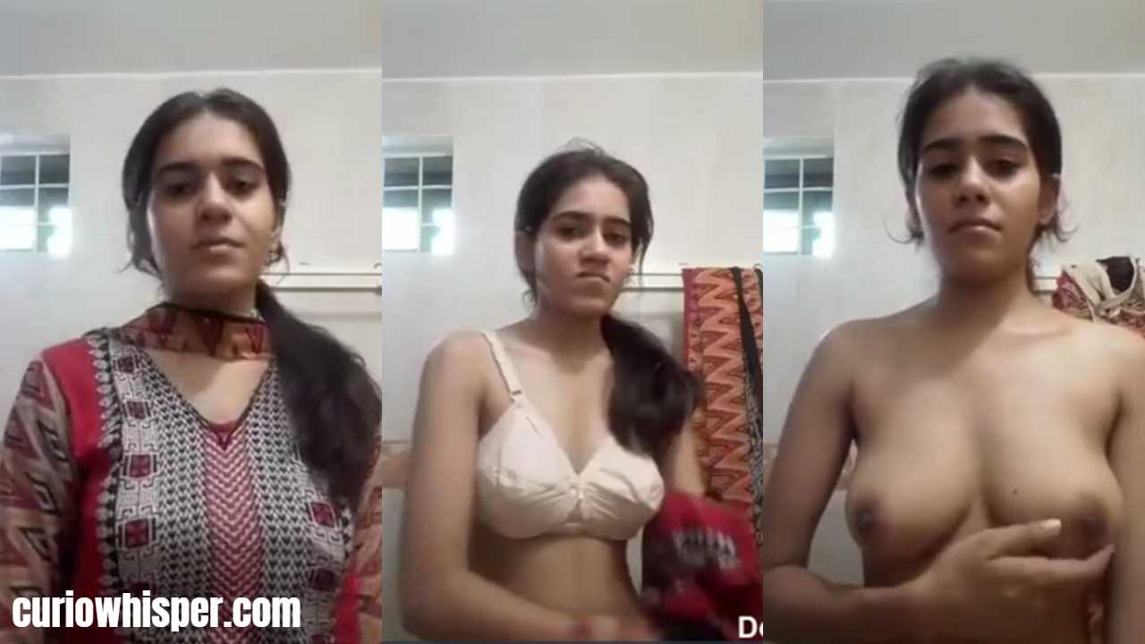 Desi Girl Showing Boobs on Video Call Sex
