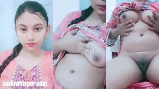 Desi Cute Girl Showing Big Boobs XXX MMS